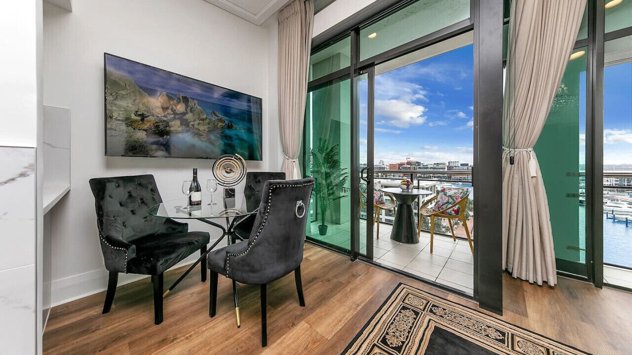 Photo of Livingroom in Auckland Central Business District