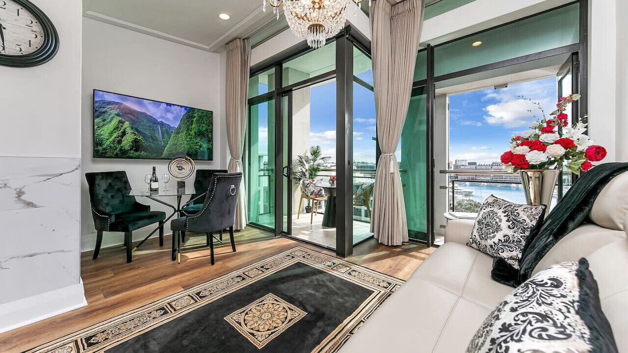 Photo of Livingroom in Auckland Central Business District