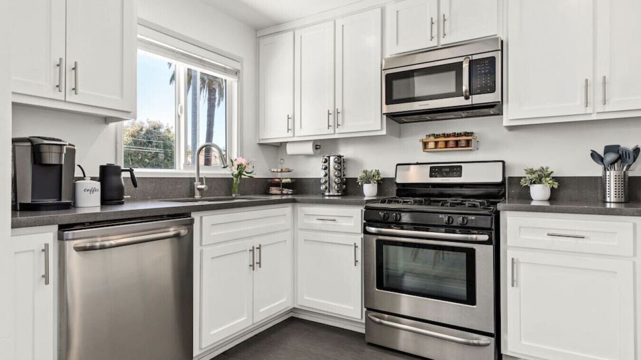 Photo of Kitchen in Alamitos Beach