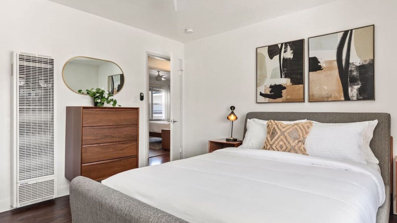 Photo of Bedroom in Alamitos Beach