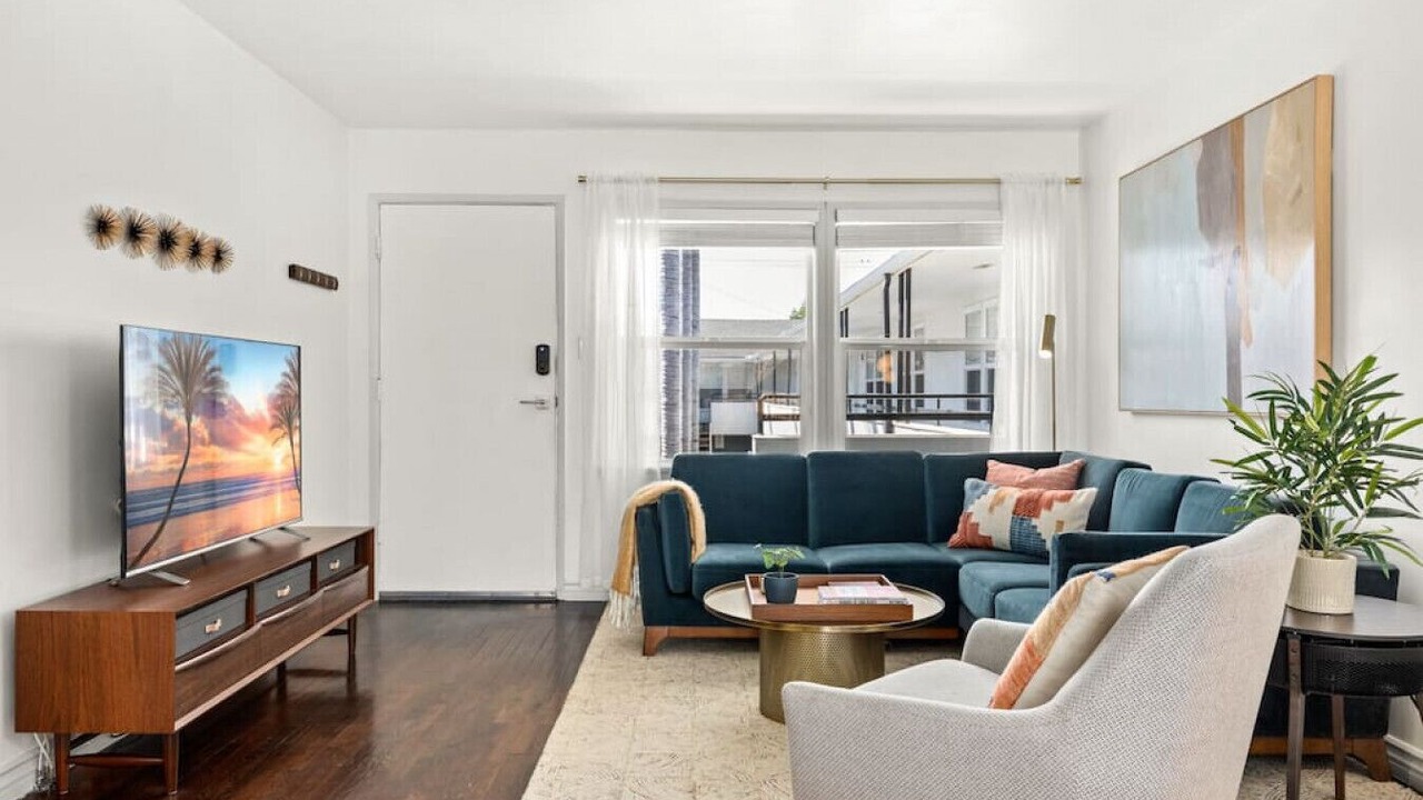 Photo of Livingroom in Alamitos Beach