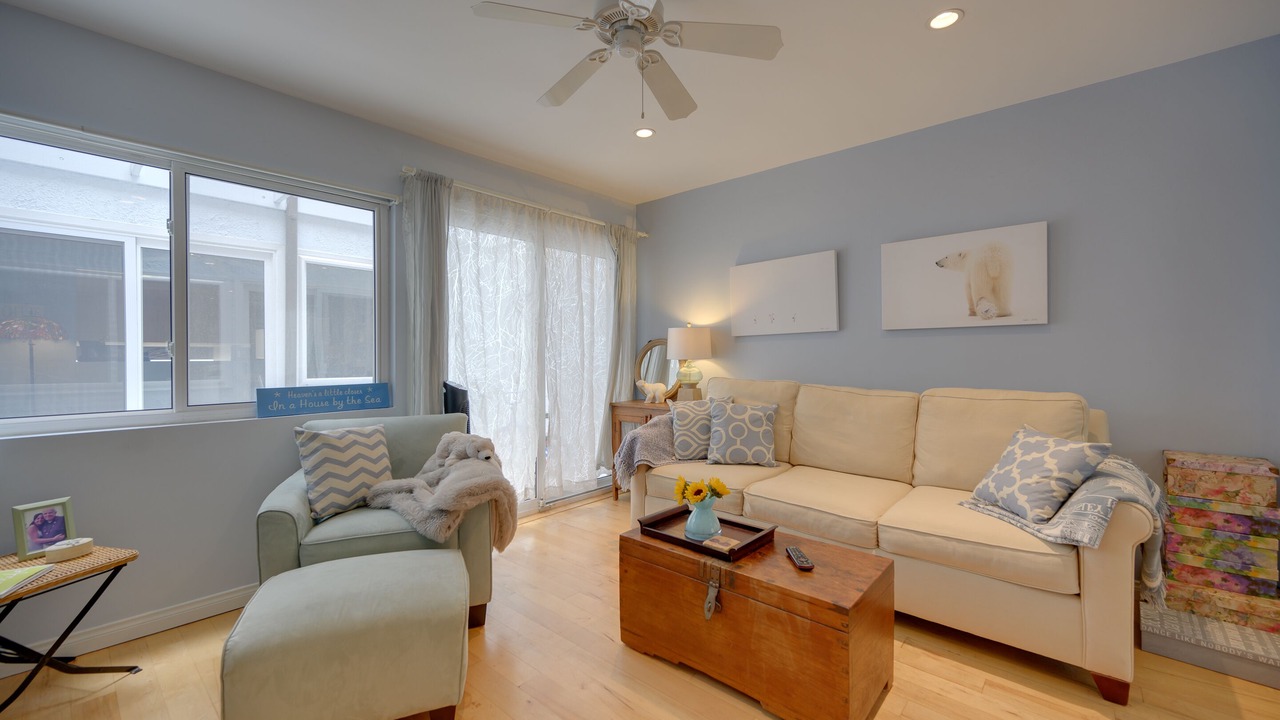 Photo of Livingroom in Marina Peninsula