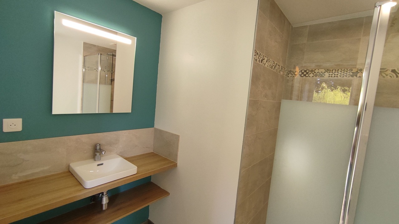 Photo of Bathroom in Guer