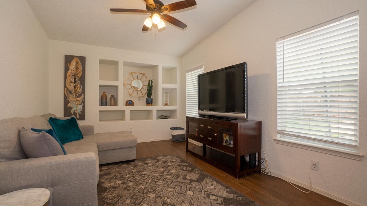 Photo of Livingroom in Biggs Field