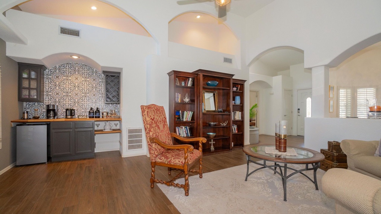 Photo of Livingroom in Biggs Field