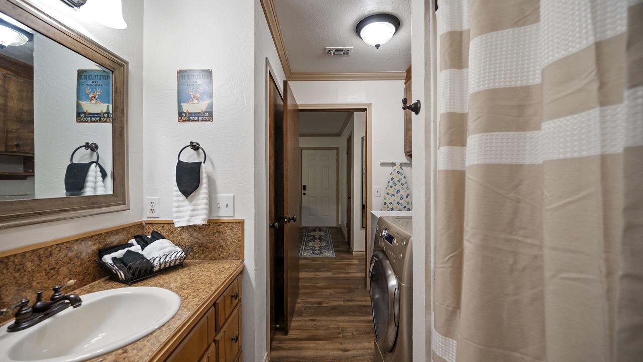 Photo of Bathroom in Broken Bow