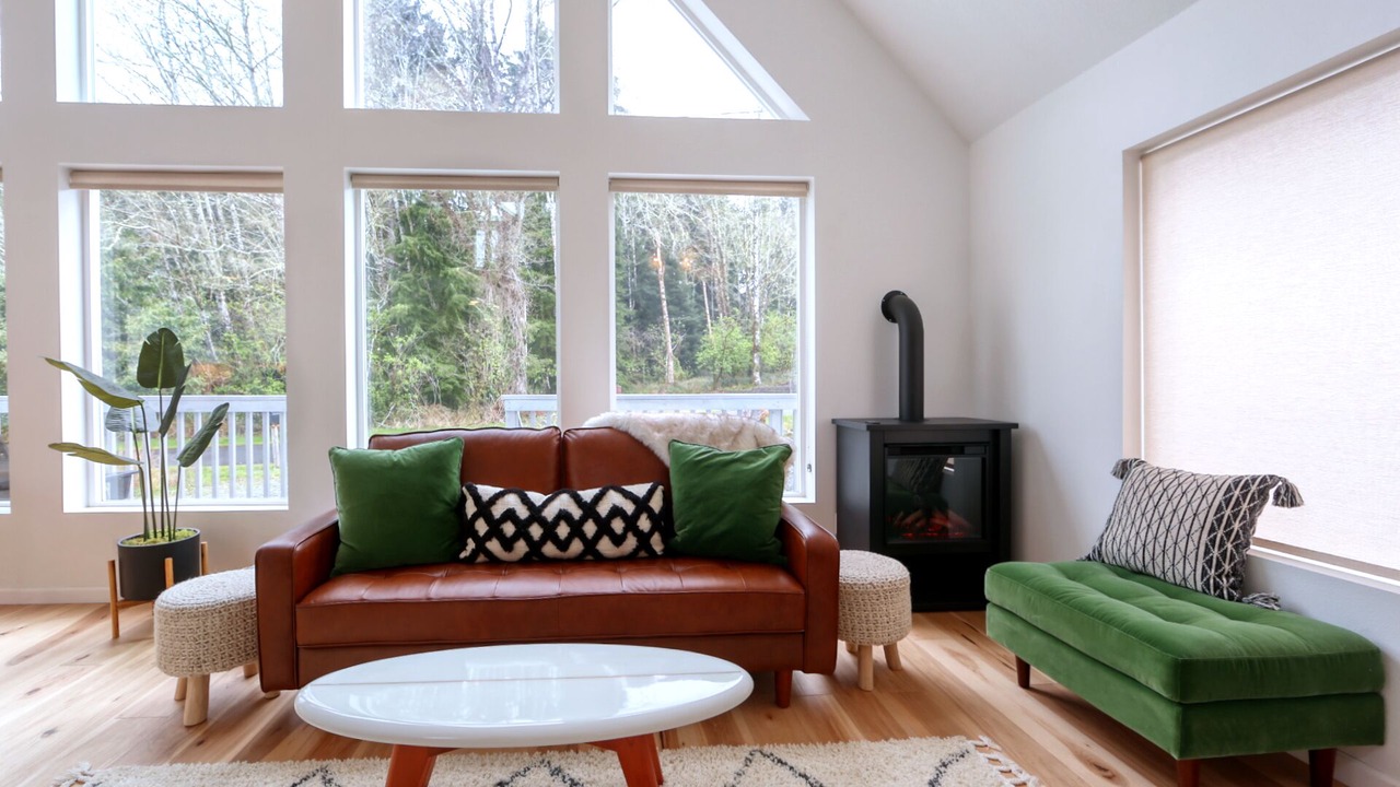 Photo of Livingroom in Rockaway Beach