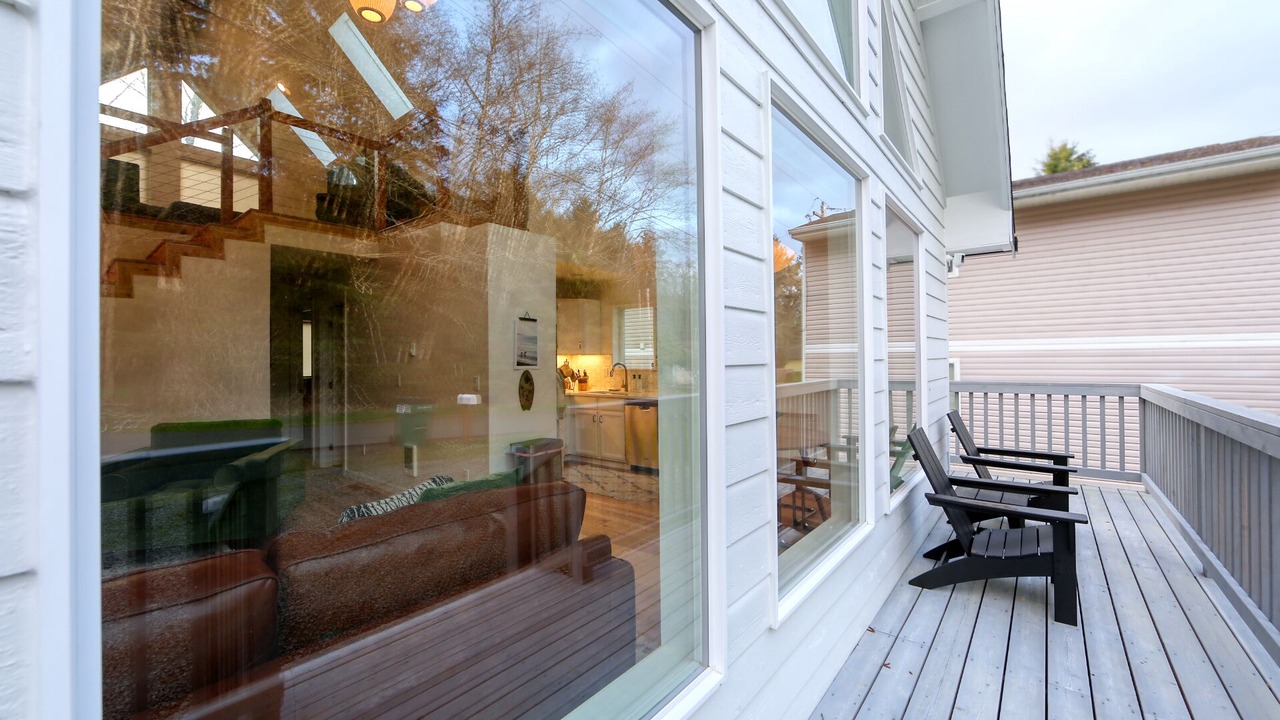 Photo of Patio Balcony in Rockaway Beach