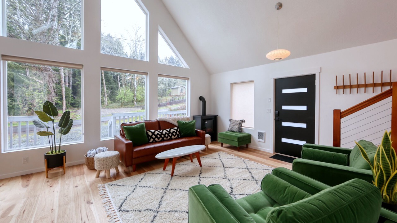 Photo of Livingroom in Rockaway Beach