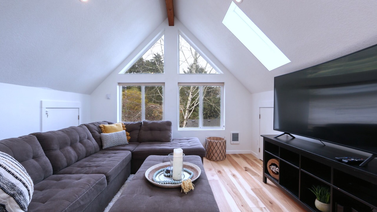 Photo of Livingroom in Rockaway Beach