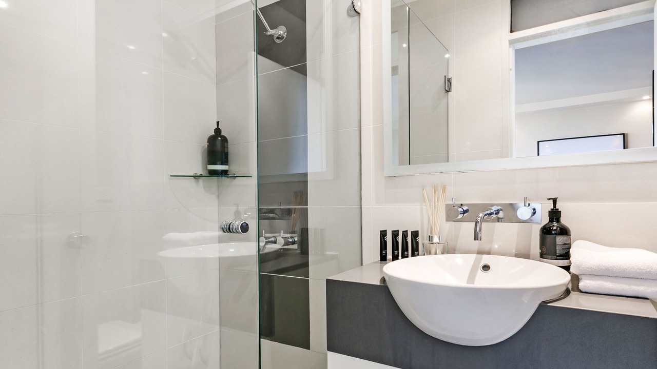 Photo of Bathroom in McMahons Point