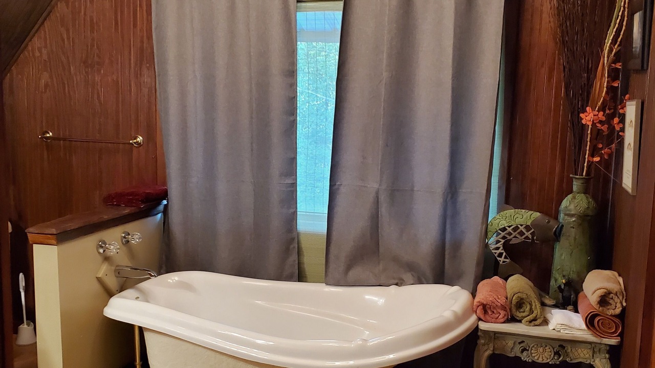 Photo of Bathroom in Sardis