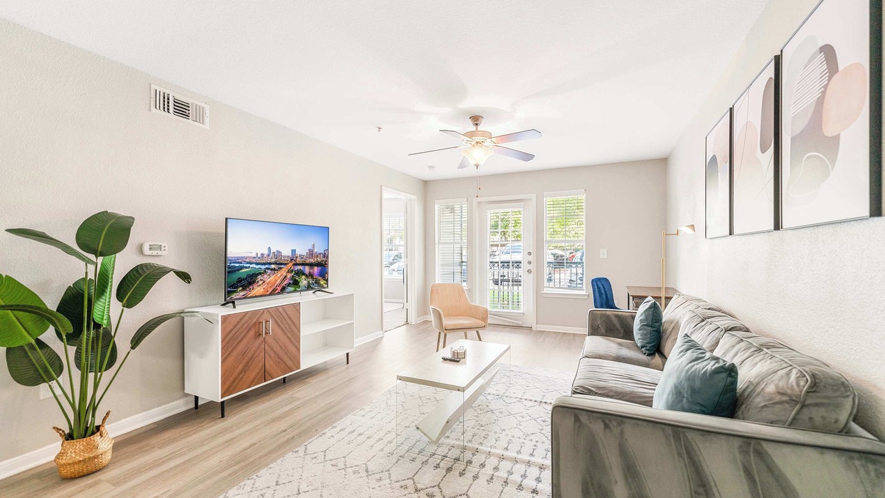 Photo of Livingroom in Pleasant Valley