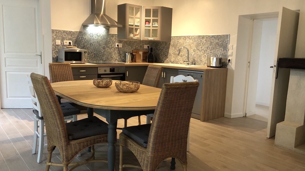 Photo of Kitchen in Saint-Sulpice-de-Pommiers