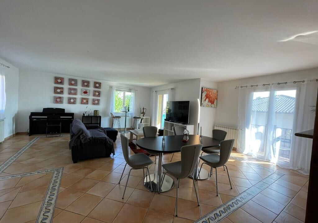 Photo of Livingroom in Tournefeuille
