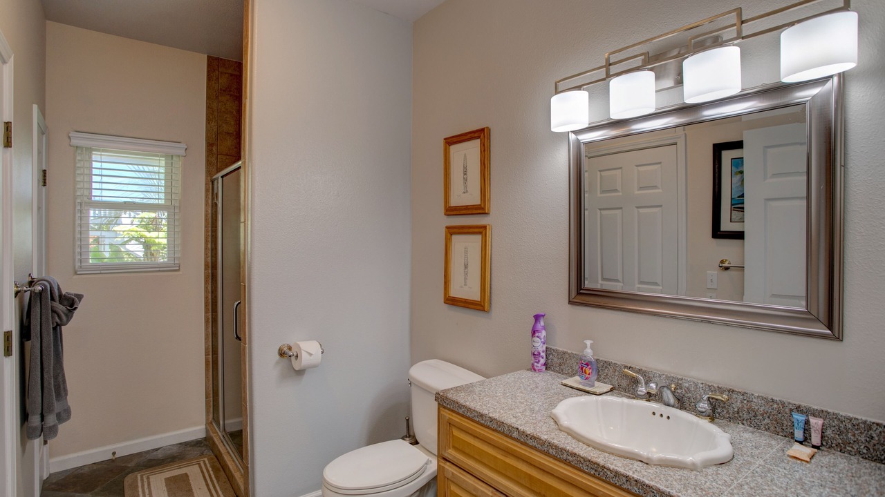 Photo of Bathroom in Hakalau