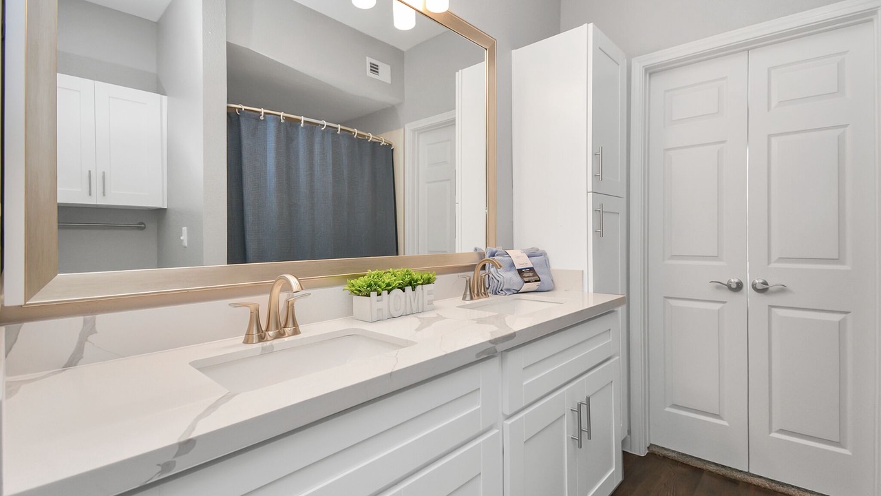Photo of Bathroom in Uptown