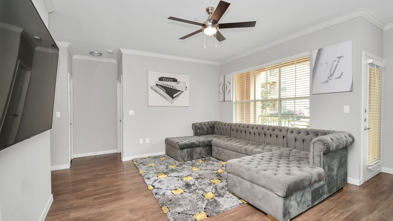Photo of Livingroom in Uptown