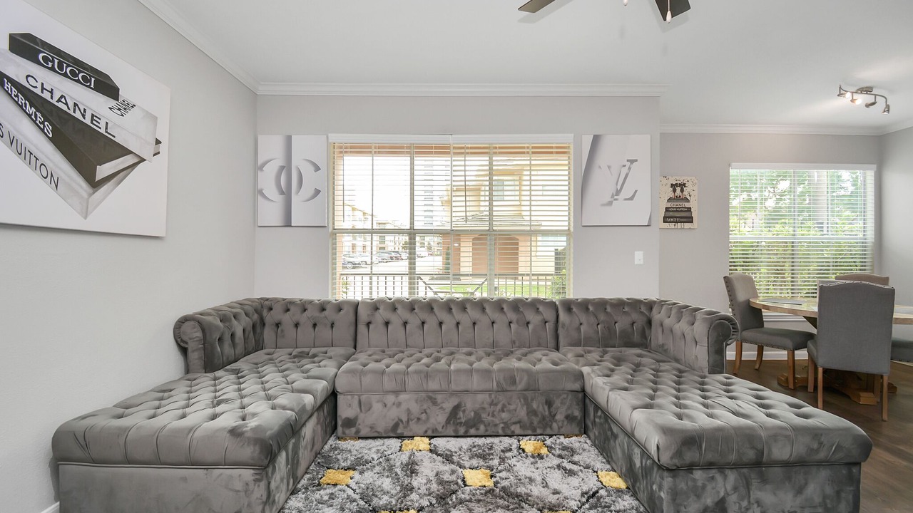 Photo of Livingroom in Uptown