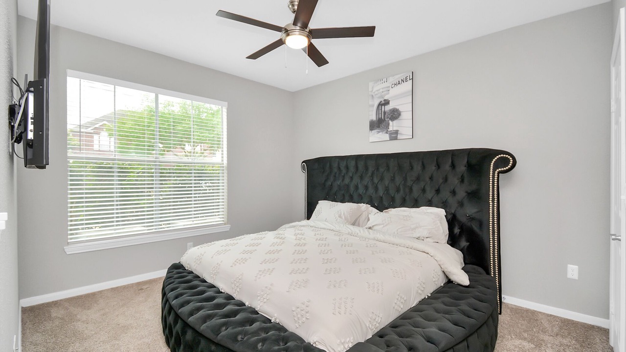 Photo of Bedroom in Uptown