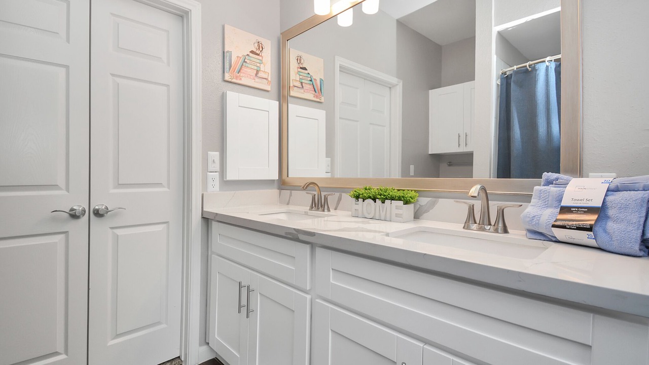 Photo of Bathroom in Uptown