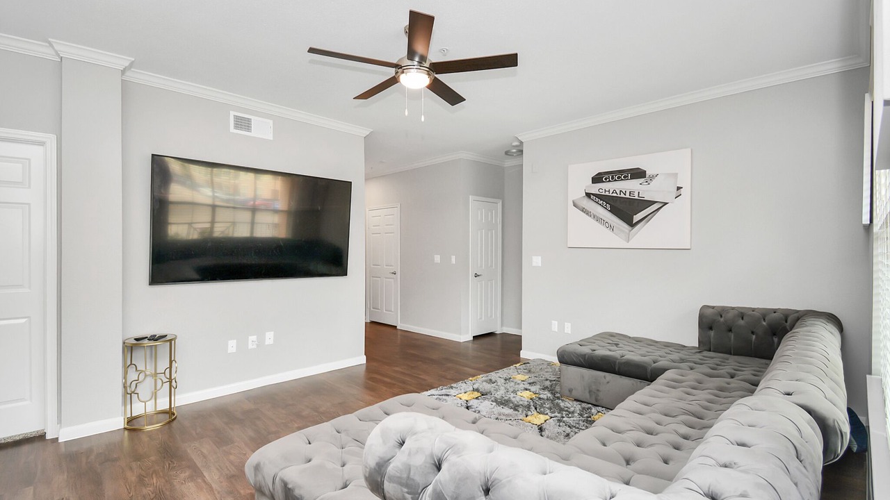 Photo of Livingroom in Uptown