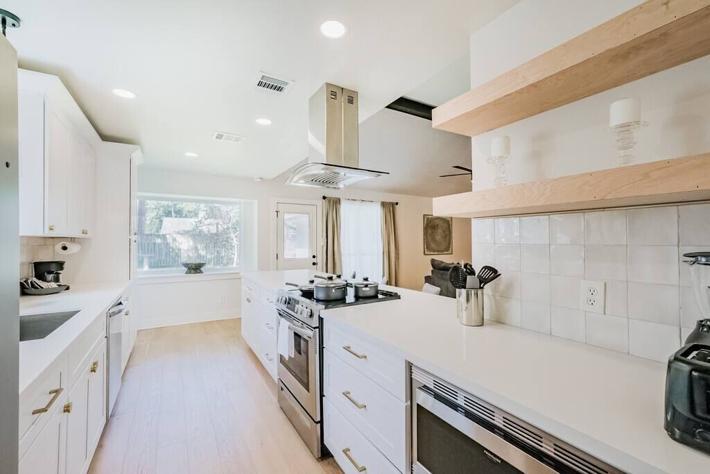Photo of Kitchen in Garden Oaks