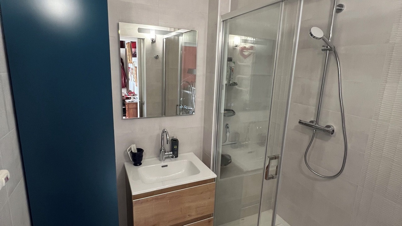 Photo of Bathroom in Jean Moulin - Marius Berliet