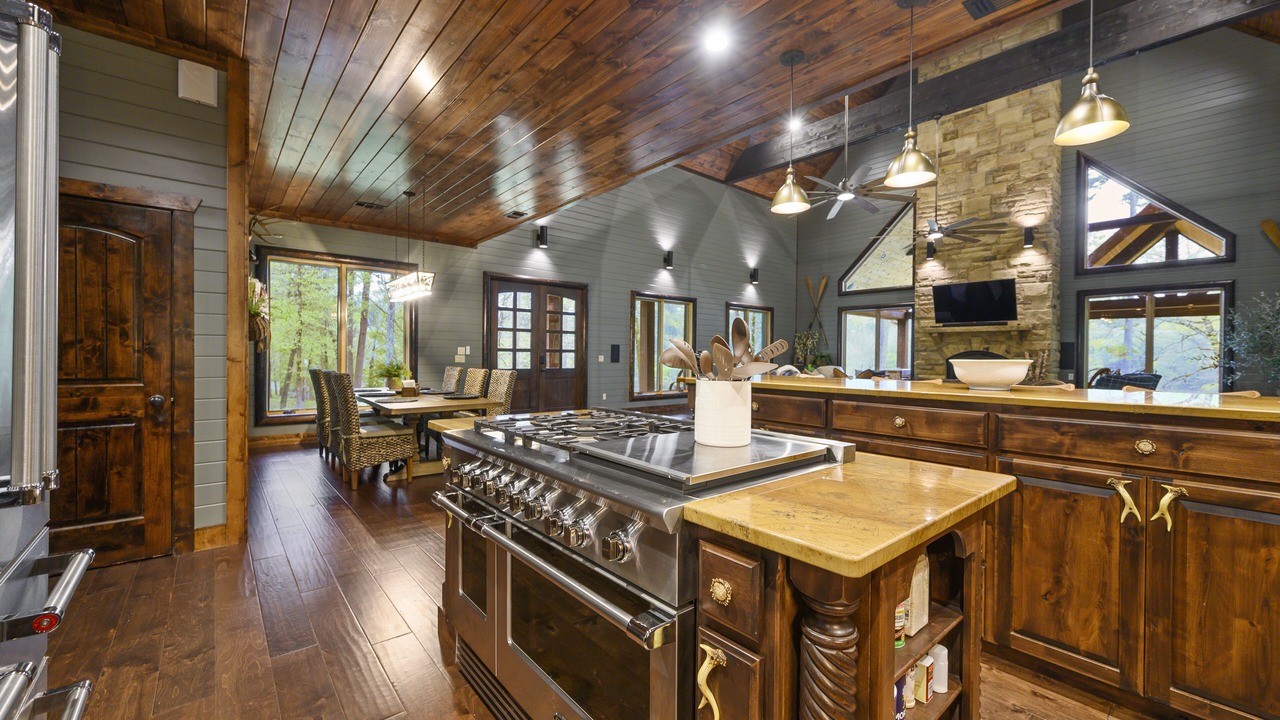 Photo of Kitchen in Golden