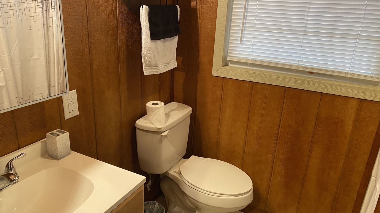 Photo of Bathroom in Garvin County