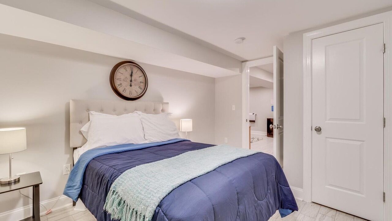 Photo of Bedroom in Columbia Heights