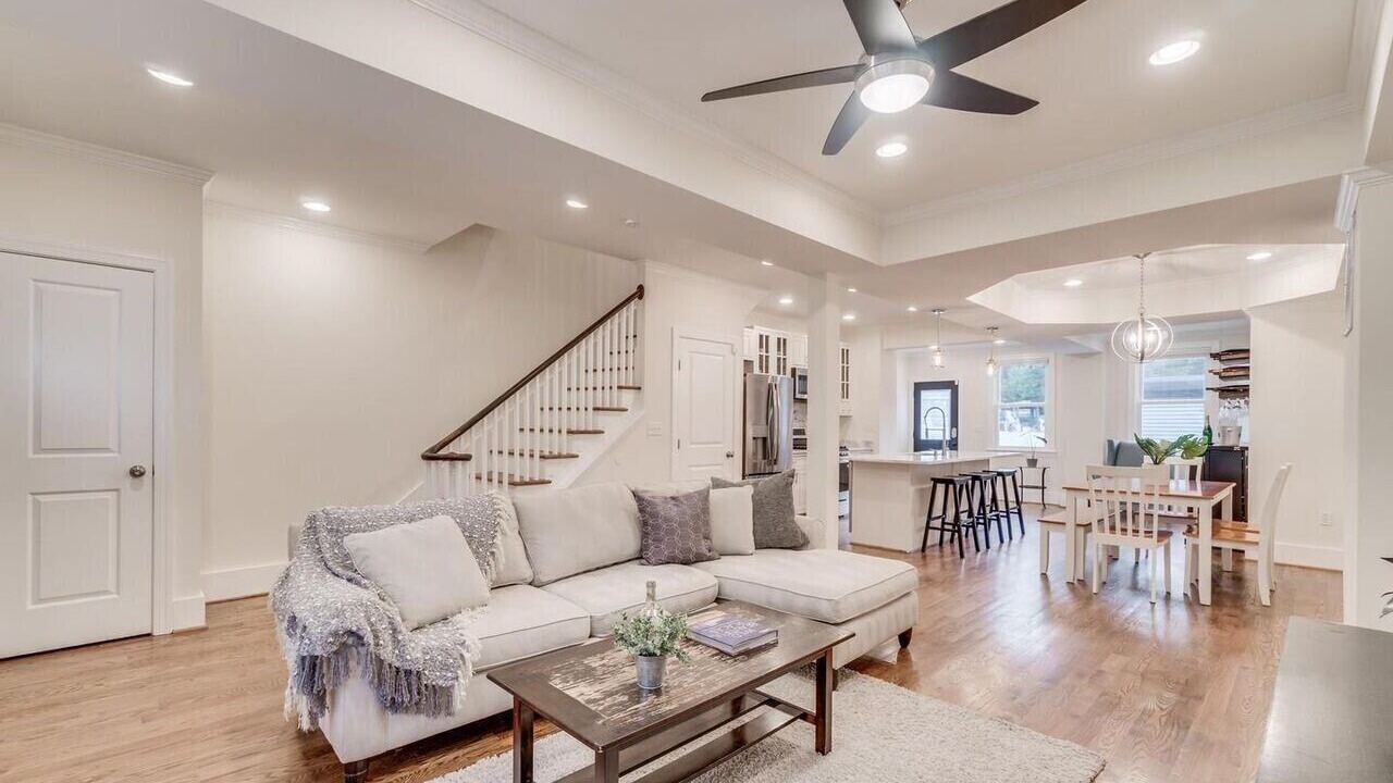 Photo of Livingroom in Columbia Heights
