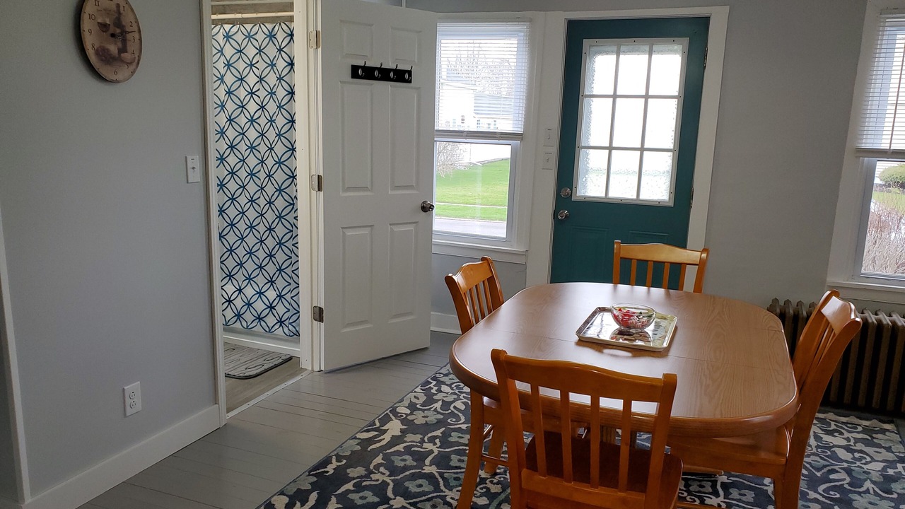 Photo of Livingroom in Seneca Falls