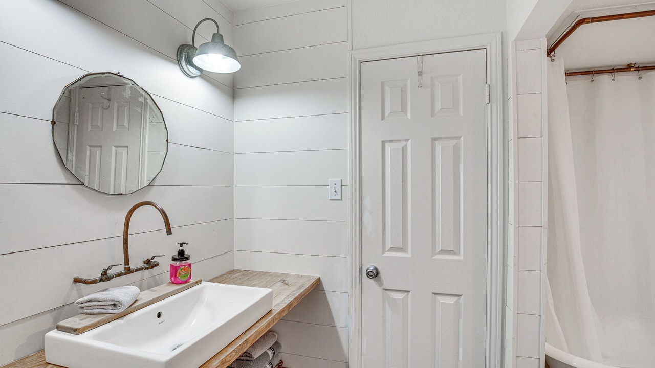 Photo of Bathroom in Rockwall
