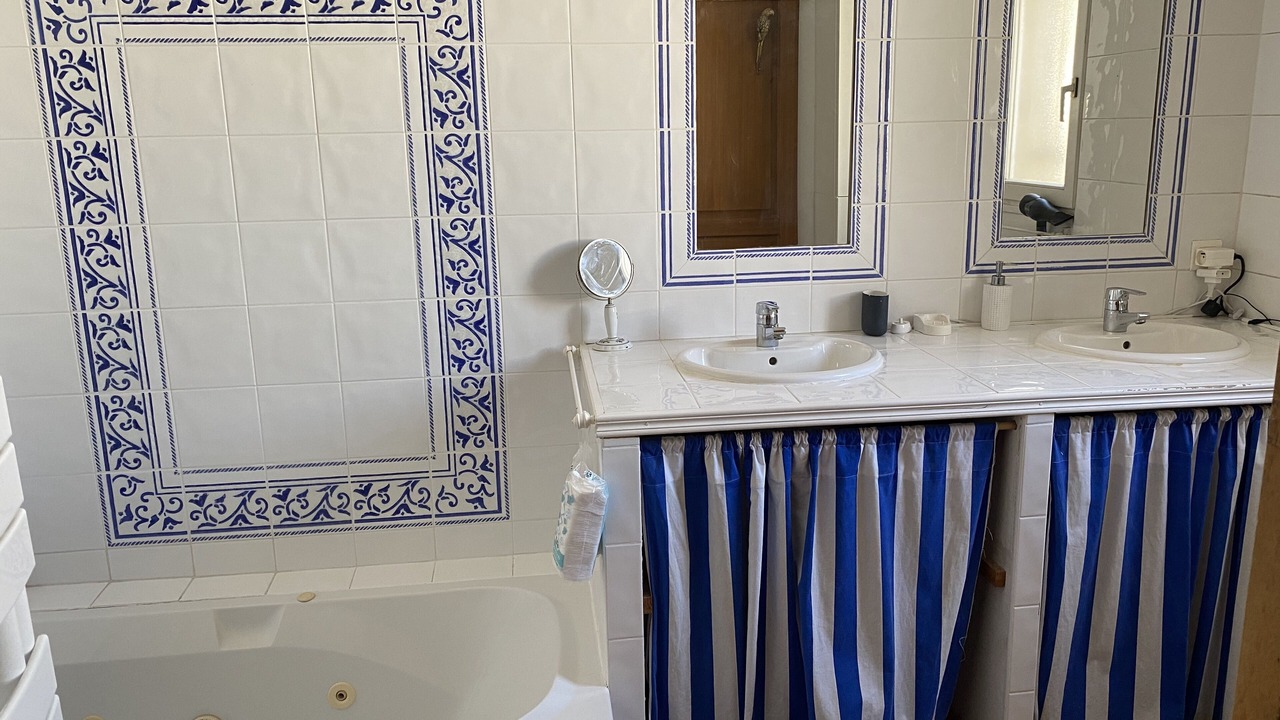 Photo of Bathroom in Villeneuve-les-Avignon