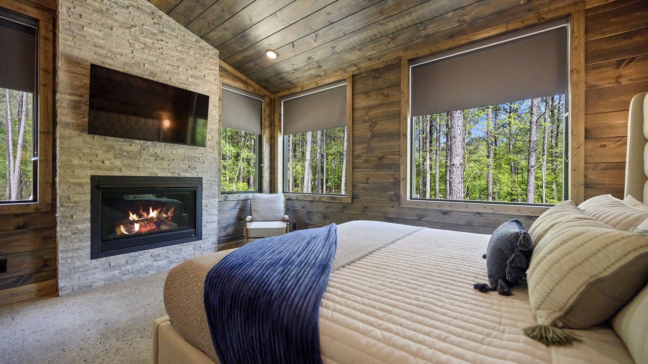Photo of Bedroom in Hochatown