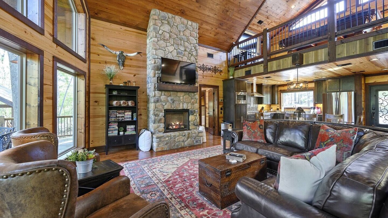 Photo of Livingroom in Hochatown