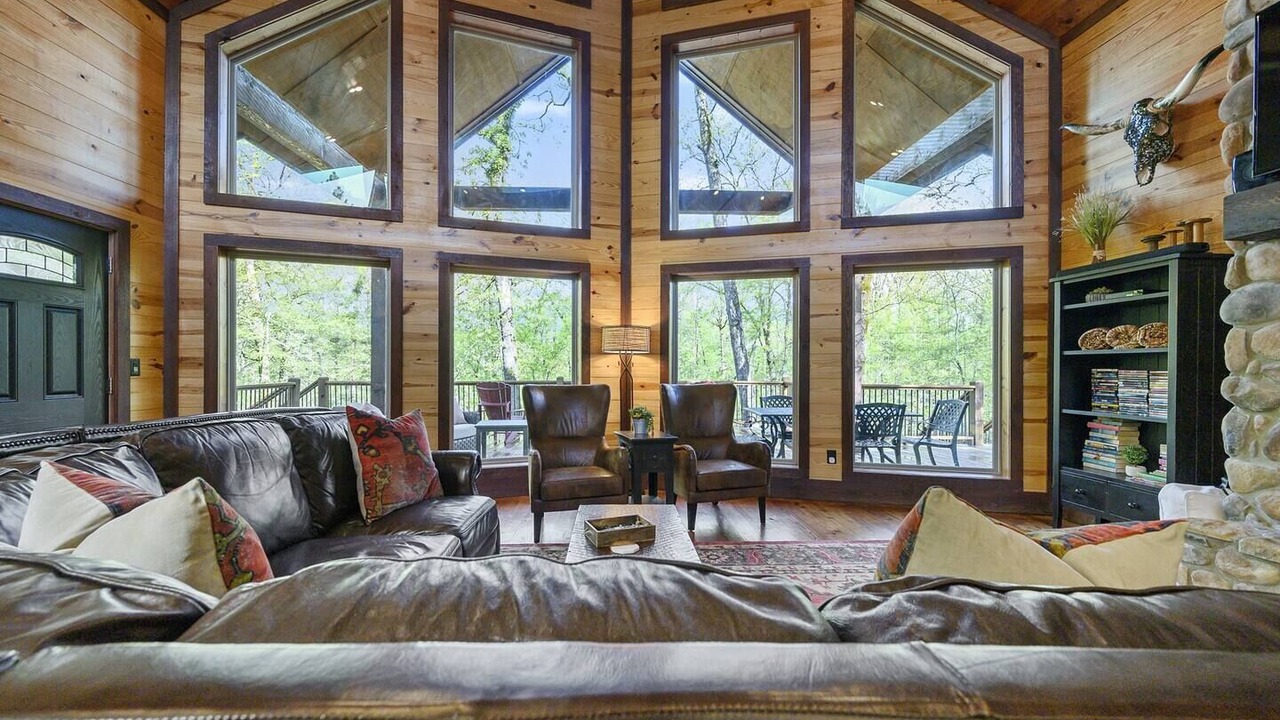 Photo of Livingroom in Hochatown