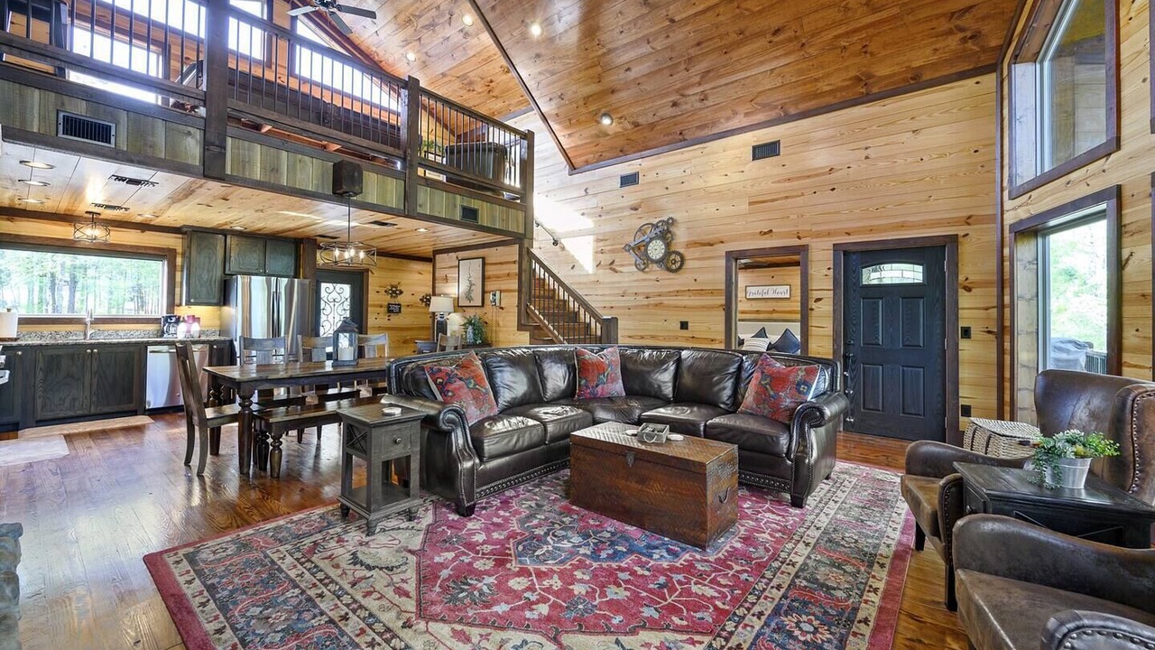 Photo of Livingroom in Hochatown