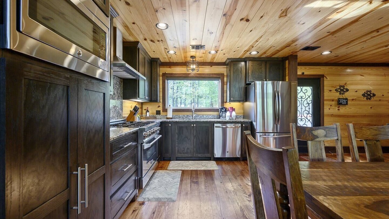 Photo of Kitchen in Hochatown