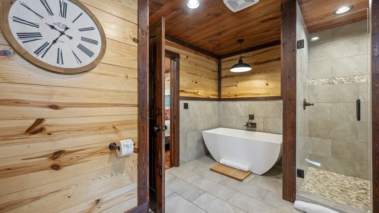 Photo of Bathroom in Hochatown
