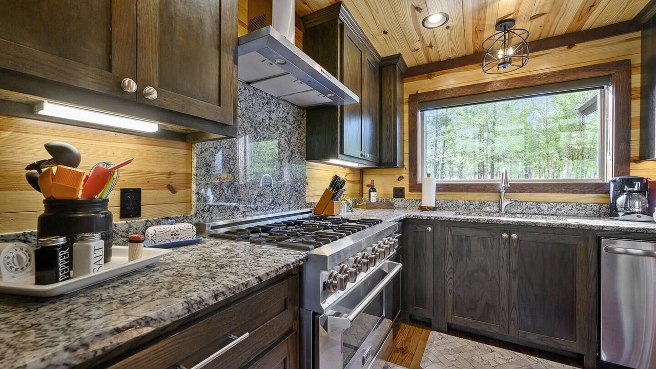 Photo of Kitchen in Hochatown