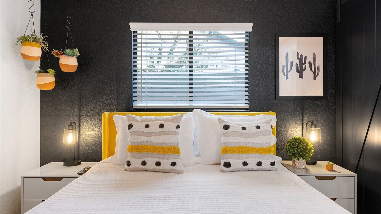 Photo of Bedroom in Garfield