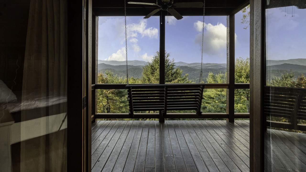 Photo of Patio Balcony in Hidden Lake