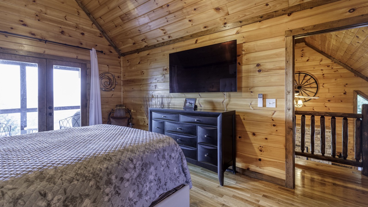 Photo of Bedroom in Hidden Lake