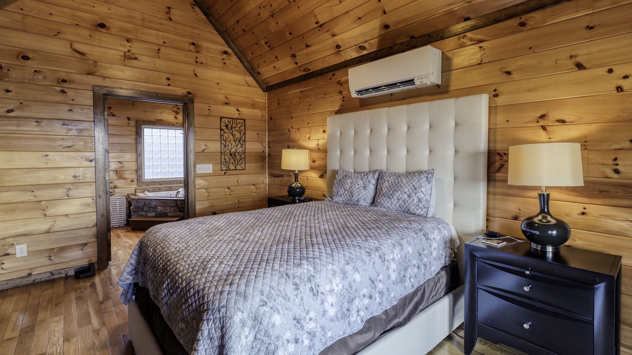 Photo of Bedroom in Hidden Lake