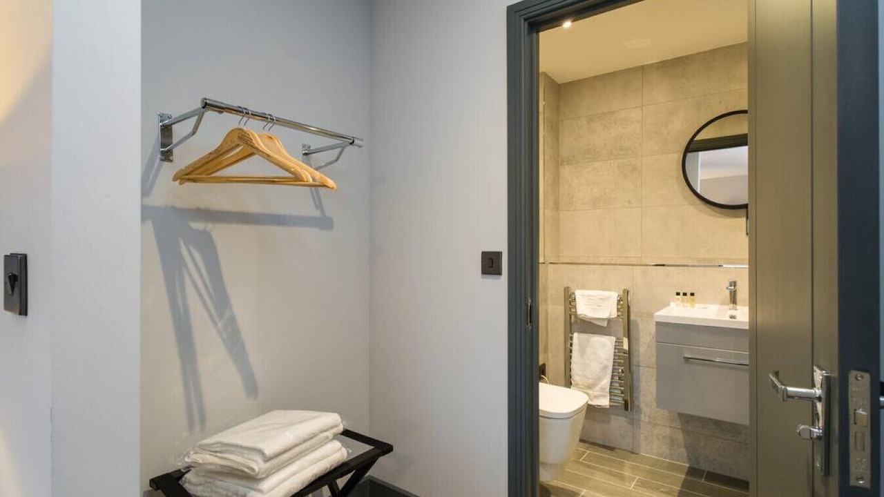 Photo of Bathroom in Penarth