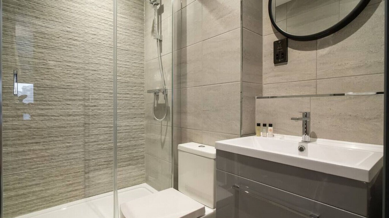 Photo of Bathroom in Penarth