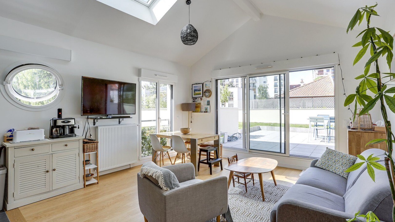 Photo of Livingroom in Clamart
