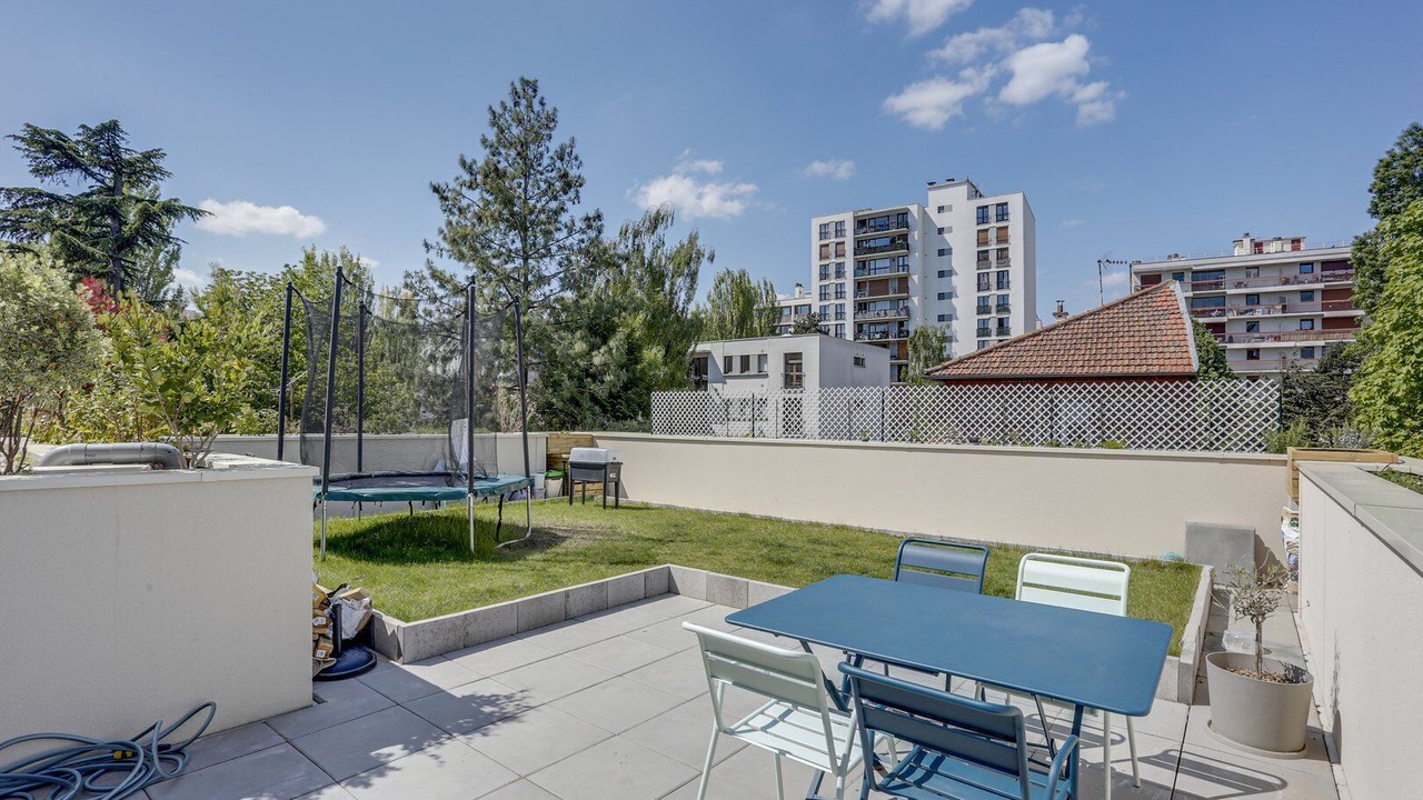 Photo of Outdoor in Clamart